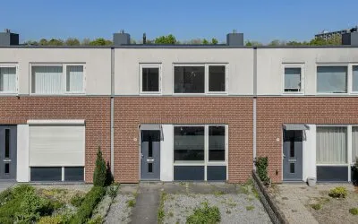 Tussenwoning te koop: Van Ruusbroecstraat 28, Oosterhout