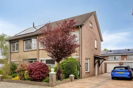 Twee-onder-één-kap te koop: Van Speijkstraat 7, Venne-Oost Drunen