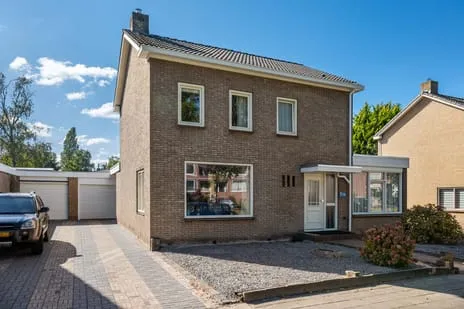 Vrijstaande woning te koop: van Stolbergweg 18, Veendam en omgeving station Veendam
