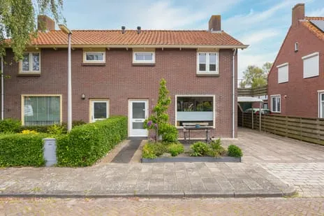 Twee-onder-één-kap te koop: van Velzenstraat 27, Wervershoof Onderdijk Wervershoof