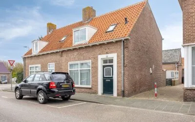 Twee-onder-één-kap te koop: Van Voorthuijsenstraat 3, Domburg Domburg