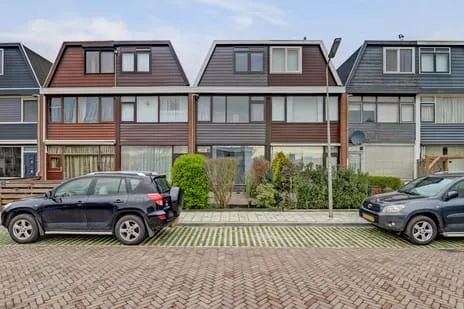 Tussenwoning te koop: van Weerden Poelmanstraat 7, Pilotenbuurt Zwijndrecht