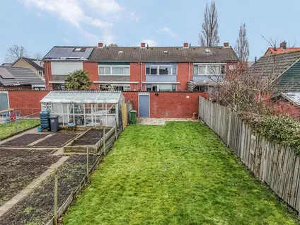 Tussenwoning te koop: Van Welderenstraat 15, Kern Valburg Valburg