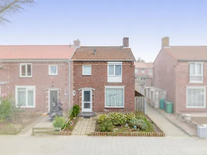 Hoekwoning te koop: van Wevelickhovenstraat 64, Bosserhof Tegelen