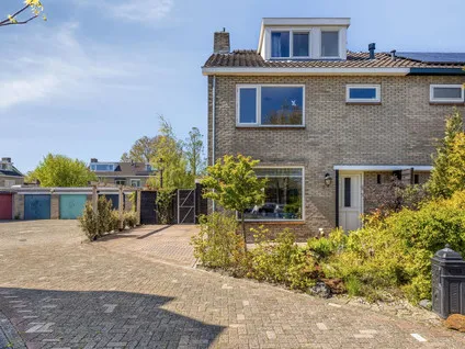 Hoekwoning te koop: van Wijngaardenplein 37, Centrumwaard Heerhugowaard