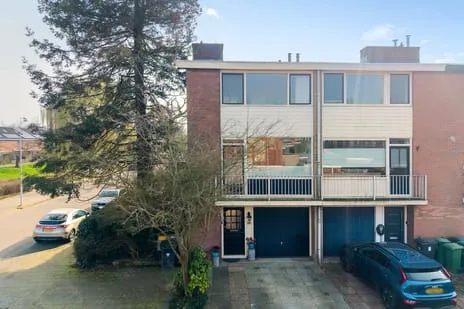 Corner house for sale: Van Wijngaardenstraat 38, Palenstein Zoetermeer