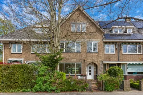 Tussenwoning te koop: Van Zuylen van Nijeveltstraat 122, De Deijl Wassenaar