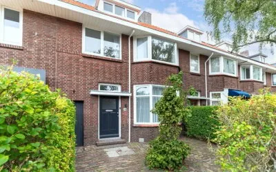 Tussenwoning te koop: Van Zuylen van Nijeveltstraat 196, De Deijl Wassenaar