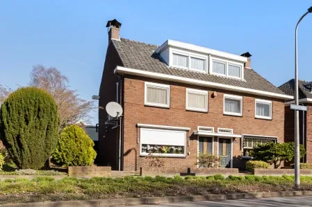 Twee-onder-één-kap te koop: Vanekerstraat 282, Deppenbroek Enschede