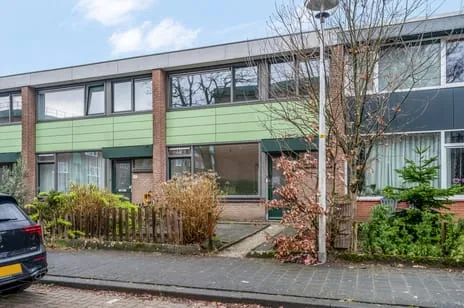 Tussenwoning te koop: Vanenburg 118, De Burgen Ede