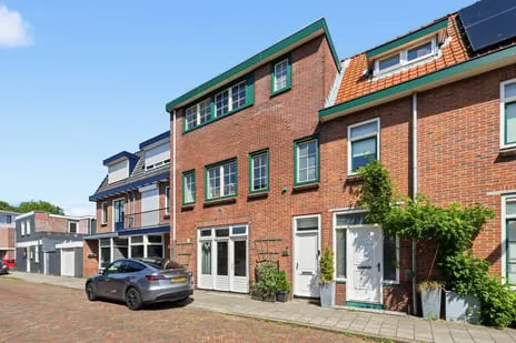 Apartment for sale: Vareniusstraat 9, Natuurkundigenbuurt Ijmuiden