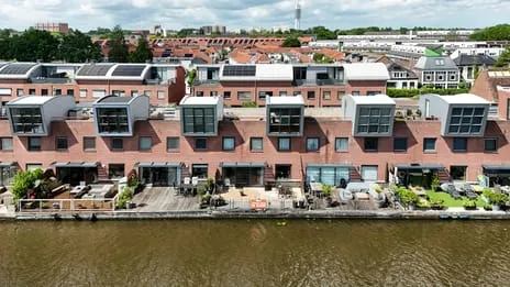 Tussenwoning te koop: Varossieaupalet 7, Emmalaan Alphen Aan Den Rijn