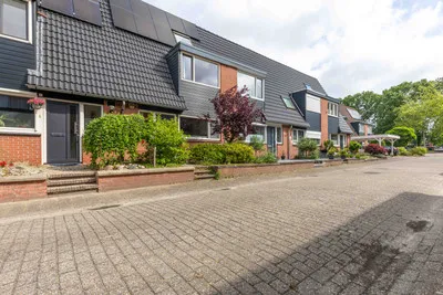 Tussenwoning te koop: Vastertlanden 70, Stroinkslanden Noord-Oost Enschede