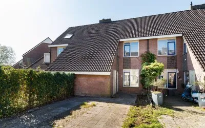 Tussenwoning te koop: Vechtsteen 30, De Horden Stenen en Ovens Wijk Bij Duurstede