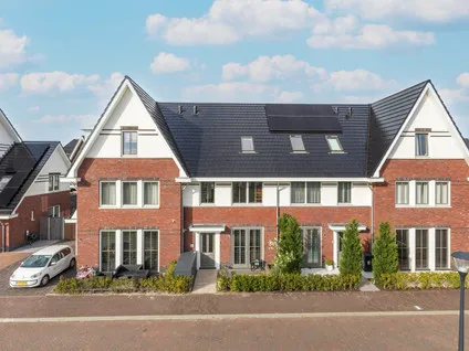 Tussenwoning te koop: Vechtstroomlaan 16, Waterrijk Weesp