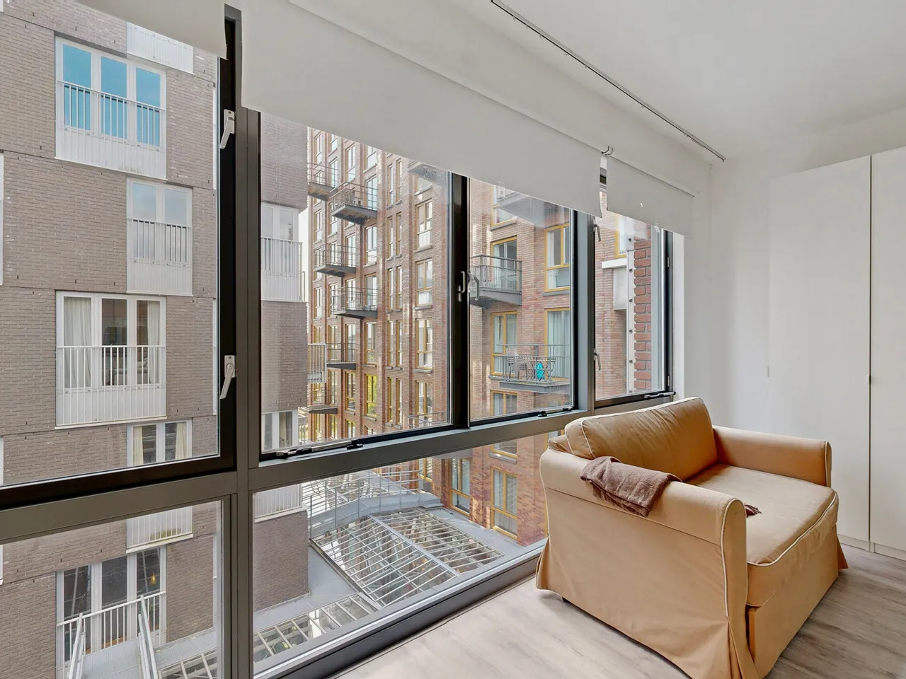Appartement te koop: Veembroederhof 203, Amsterdam