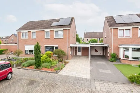 Terraced house for sale: Veenbes 34, Gendringen Gendringen