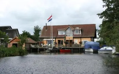 Vrijstaande woning te huur: Veendijk 24, Oud-Loosdrecht Loosdrecht