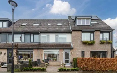 Tussenwoning te koop: Veenestraat 53, Bunschoten Bunschoten-Spakenburg