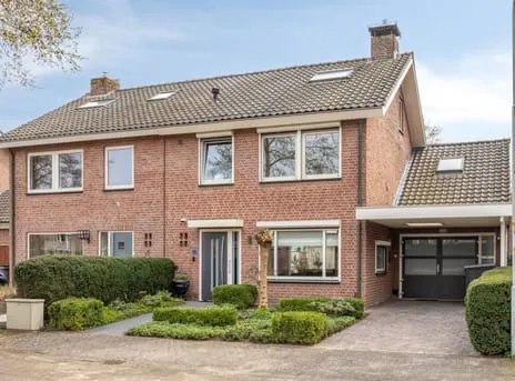 Tussenwoning te koop: Veenhof 1606, Veenhof Wijchen