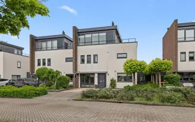 Tussenwoning te koop: Veenlanden 145, Hoevelaken-Hogenbrink Hoevelaken