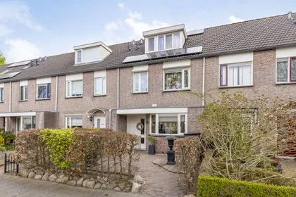 Tussenwoning te koop: Veenlanden 22, Hoevelaken-Hogenbrink Hoevelaken