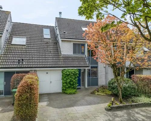 Tussenwoning te koop: Veenlanden 44, Hoevelaken-Hogenbrink Hoevelaken