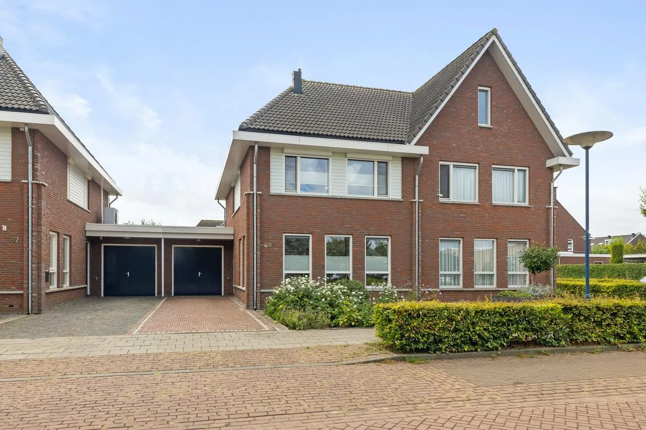 Tussenwoning te koop: Veenmos 69, Boekel