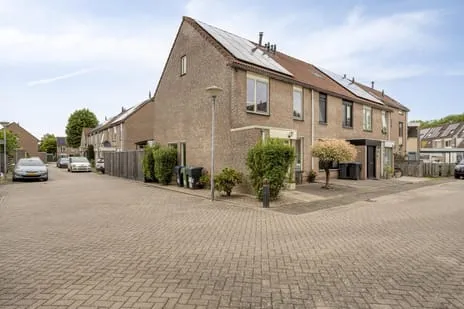 Corner house for sale: Veenmos 79, Cellesbroek Kampen