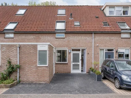 Tussenwoning te koop: Veenmos 9, Cellesbroek Kampen