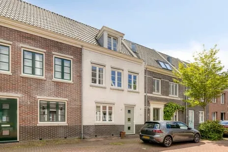 Terraced house for sale: Veenoever 14, Roelofarendsveen Roelofarendsveen