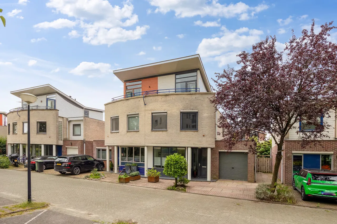 Twee-onder-één-kap te koop: Veensekom 30, Leusden