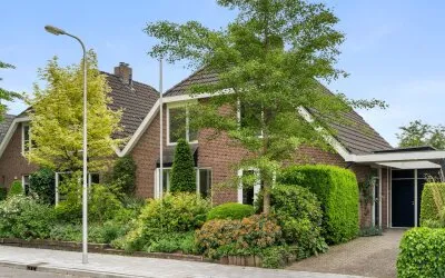 Twee-onder-één-kap te koop: Veenweg 54, Lunteren-Oost Lunteren