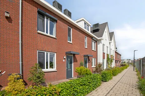 Tussenwoning te koop: Veenwortel 14, Roelofarendsveen Roelofarendsveen