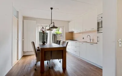 Tussenwoning te koop: Veenwortel 25, Roden West Roden
