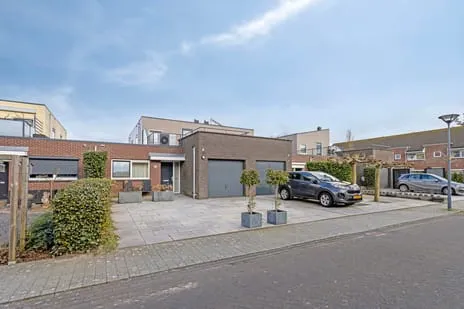 Terraced house for sale: Veerse Meer 31, Hoofddorp Floriande West Hoofddorp