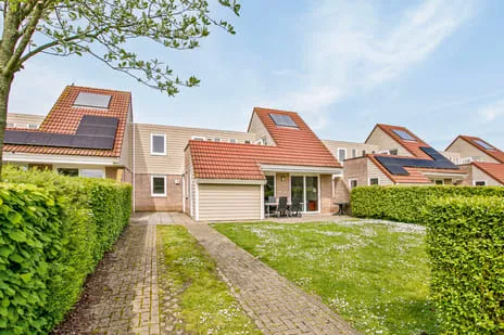 Tussenwoning te koop: Veerse Meerdreef 3, Verspreide huizen Kortgene Kortgene