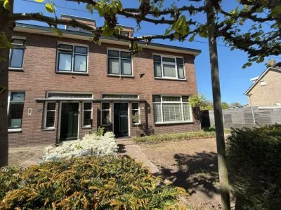 Twee-onder-één-kap te koop: Veerseweg 37, Molenbuurt Oosterhout