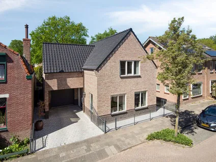 Vrijstaande woning te koop: Veerweg 11, Steenbergen-Centrum Steenbergen
