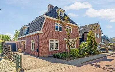 Vrijstaande woning te koop: Veerweg 111, Rheden Rheden