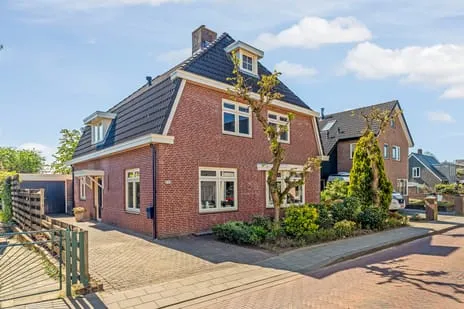 Vrijstaande woning te koop: Veerweg 111, Rheden Rheden