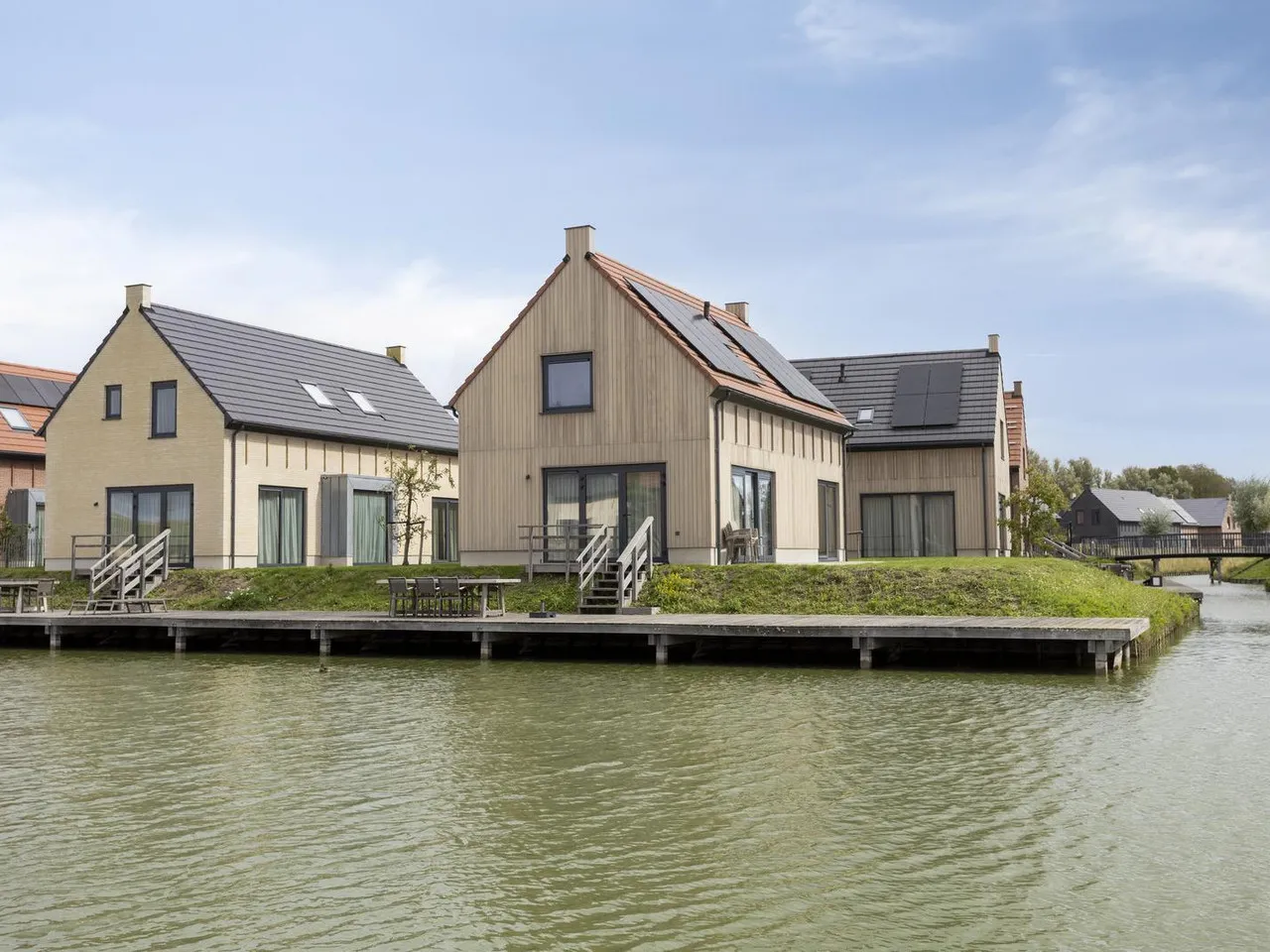Vrijstaande woning te koop: Veerweg 50-041, Wolphaartsdijk
