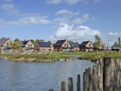 Vrijstaande woning te koop: Veerweg 50-239, Wolphaartsdijk