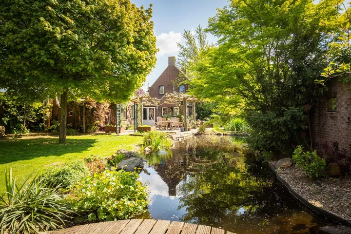 Twee-onder-één-kap te koop: Veestraat 38, Linne Linne