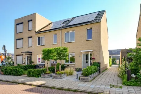 Corner house for sale: Veld en Beemd 25C, Kortland-Zuid Krimpen Aan Den Ijssel