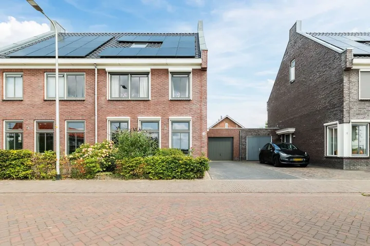 Tussenwoning te koop: Veldbeemd 14, Meppel