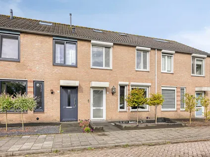 Tussenwoning te koop: Veldbies 29, Vaartkant Terheijden