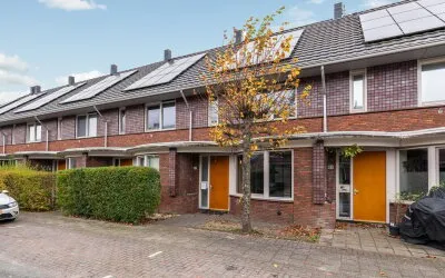 Tussenwoning te koop: Veldbloemlaan 87, Vleuten