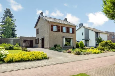 Detached house for sale: Veldekelaan 45, Beek Beek (Li)