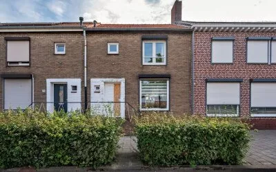 Terraced house for sale: Veldenseweg 68, Withuis Venlo